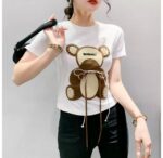 Camiseta con diseño de osito con cordón