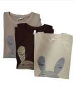 Camiseta oversize con estampado grande de conejo - Image 2