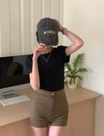 Camiseta lisa y sencilla de frente y con estampado en la parte trasera - Image 5