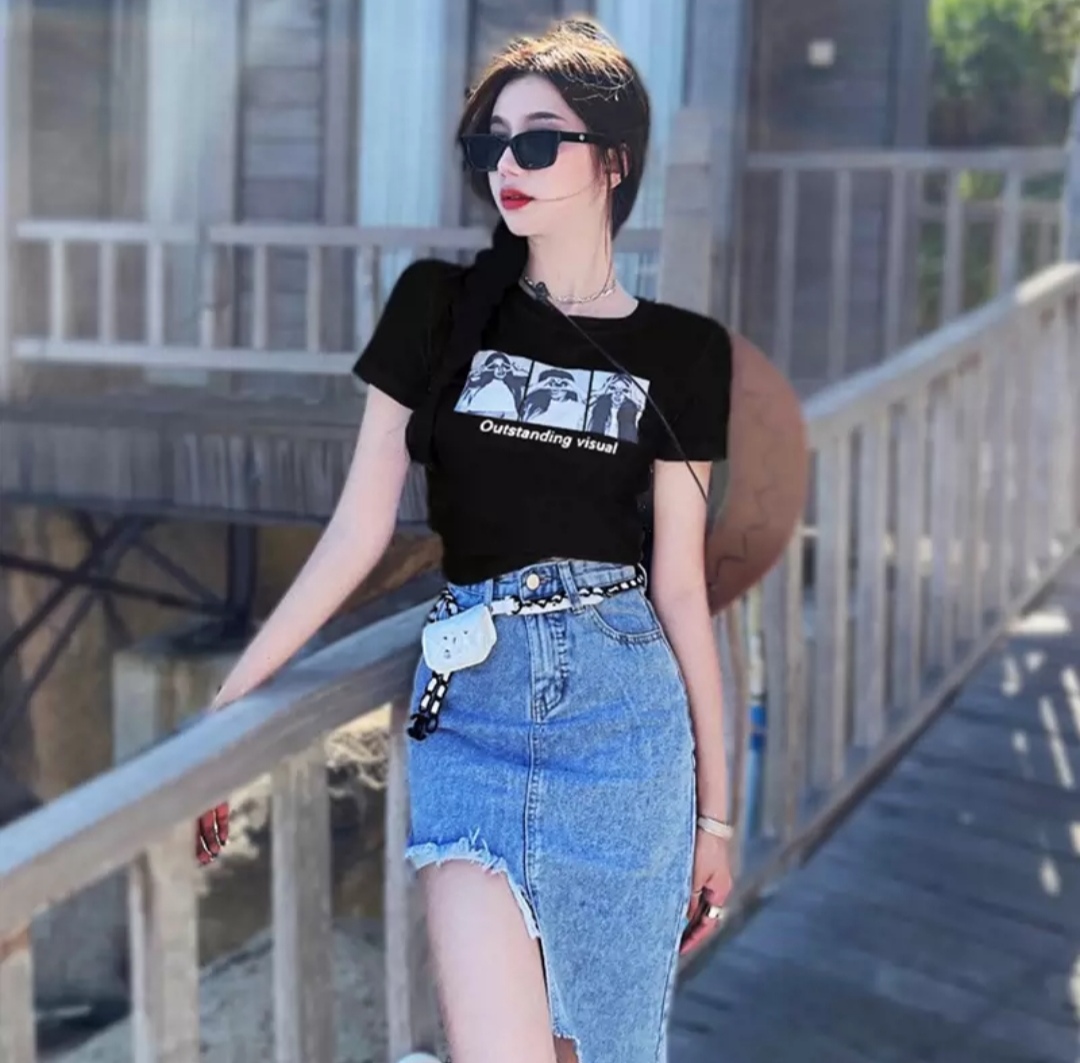 b Camiseta "Outstanding visual" con estampado - Image 1