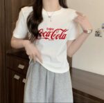 Camiseta con estampado de "Coca Cola" - Image 2