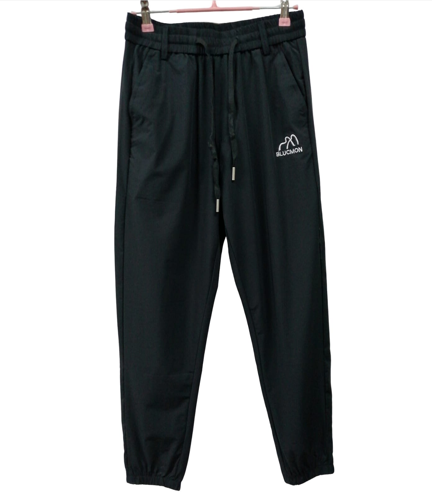 fa4fb58f-da3d-45bf-a4c7-0b30e1dd866b Jogger/buzo deportivo con estampado simple - Image 1