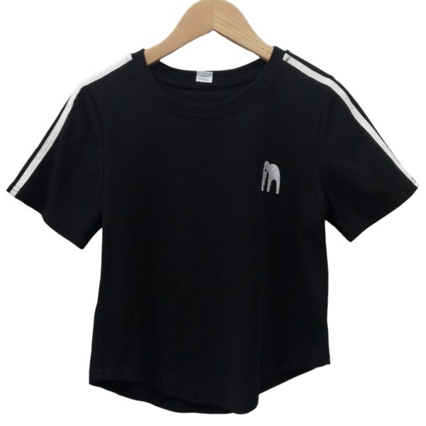 Camiseta corta/cropped, con estampados sencillos