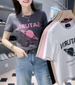 Camiseta "Saturn", con estampado de saturno - Image 2