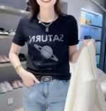 Camiseta "Saturn", con estampado de saturno - Image 3