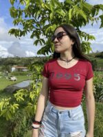 Camiseta corta/cropped con estampado "1995"