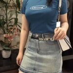 Camiseta con estampado "19 song", sencilla