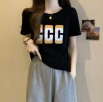 Camiseta "CCC", simple y de cuello redondo - Image 2