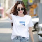 Camiseta sencilla, con estampado de cielo