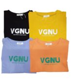 Camiseta sencilla con estampado "VGNU" - Image 2